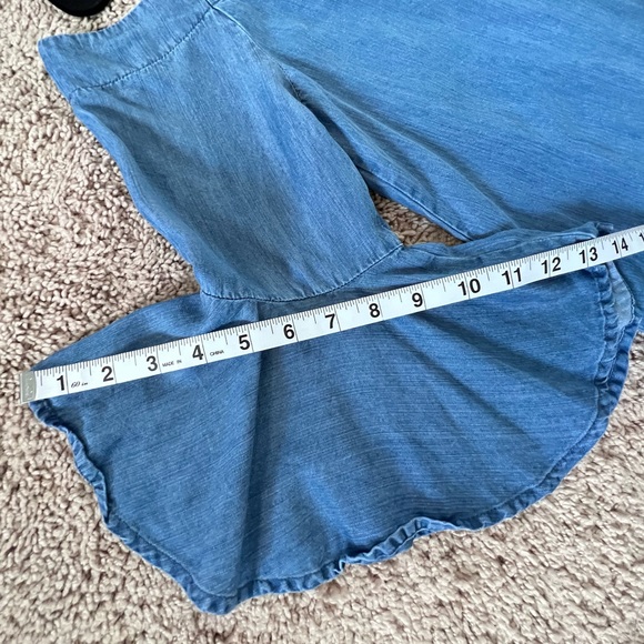 Off The Shoulder Chambray Shift Dress with Adjustable Straps - Picture 7 of 9